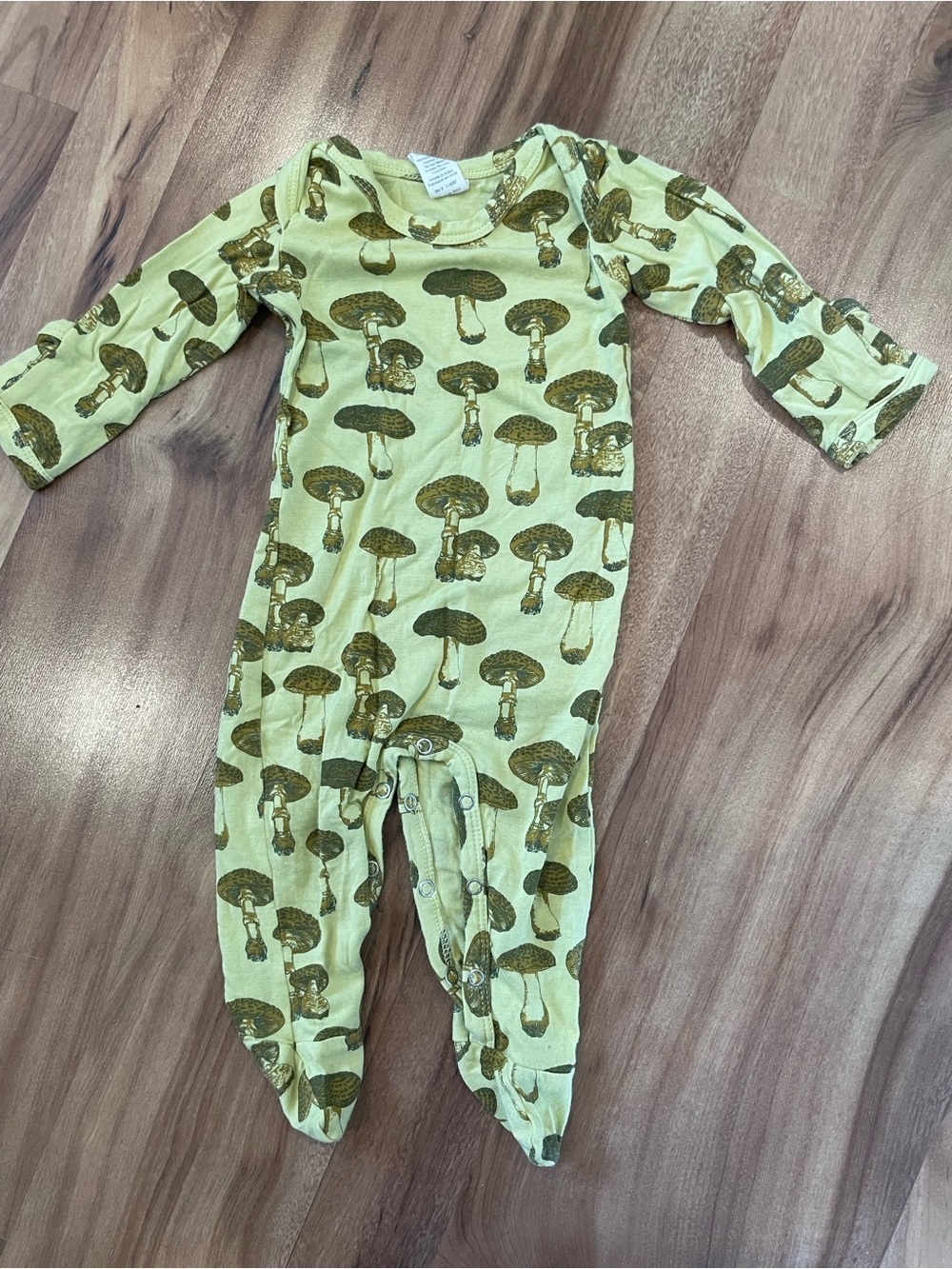 Kate Quinn Yellow Fungi Bamboo Footie